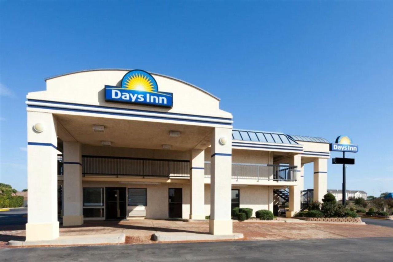 Days Inn Oklahoma City West Exteriör bild
