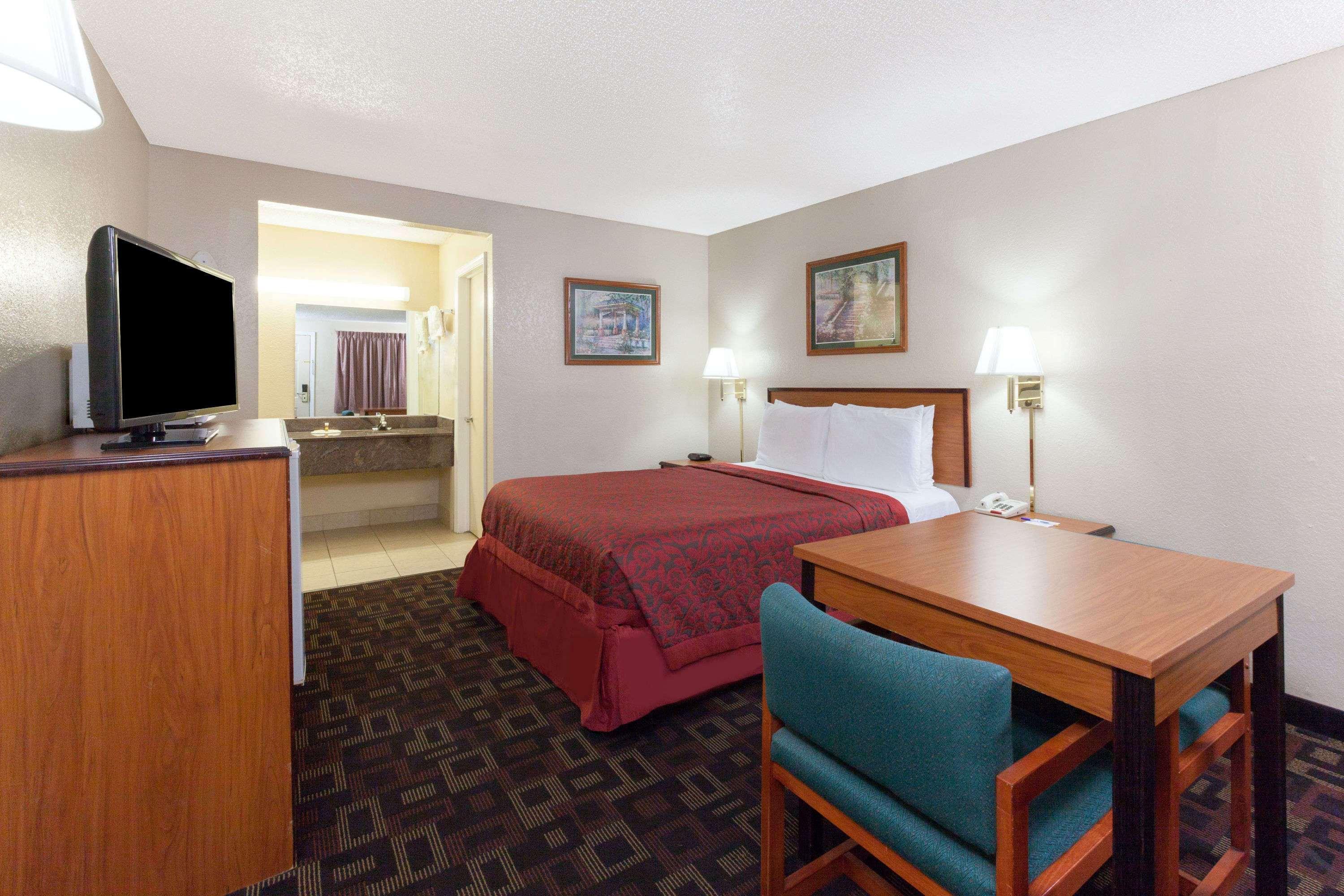 Days Inn Oklahoma City West Exteriör bild