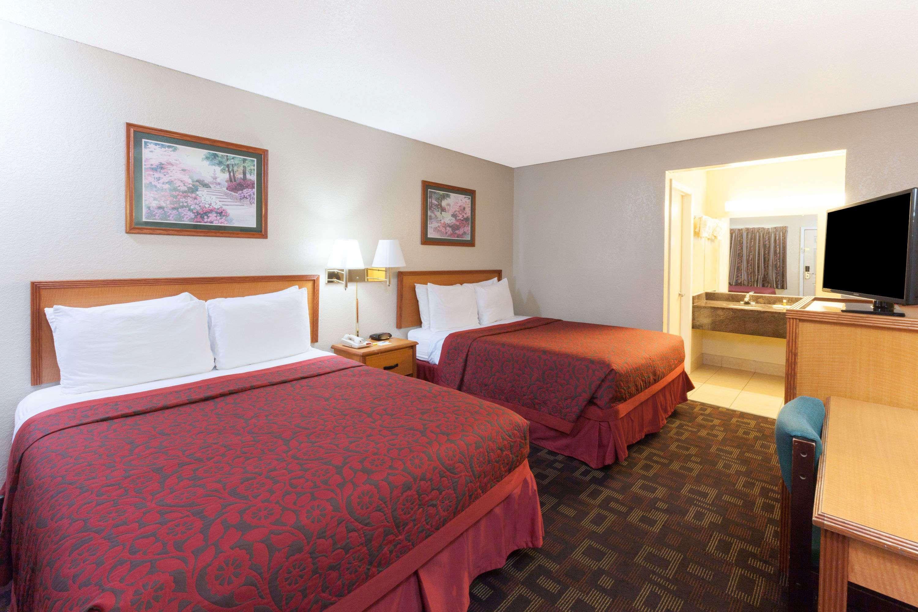 Days Inn Oklahoma City West Exteriör bild
