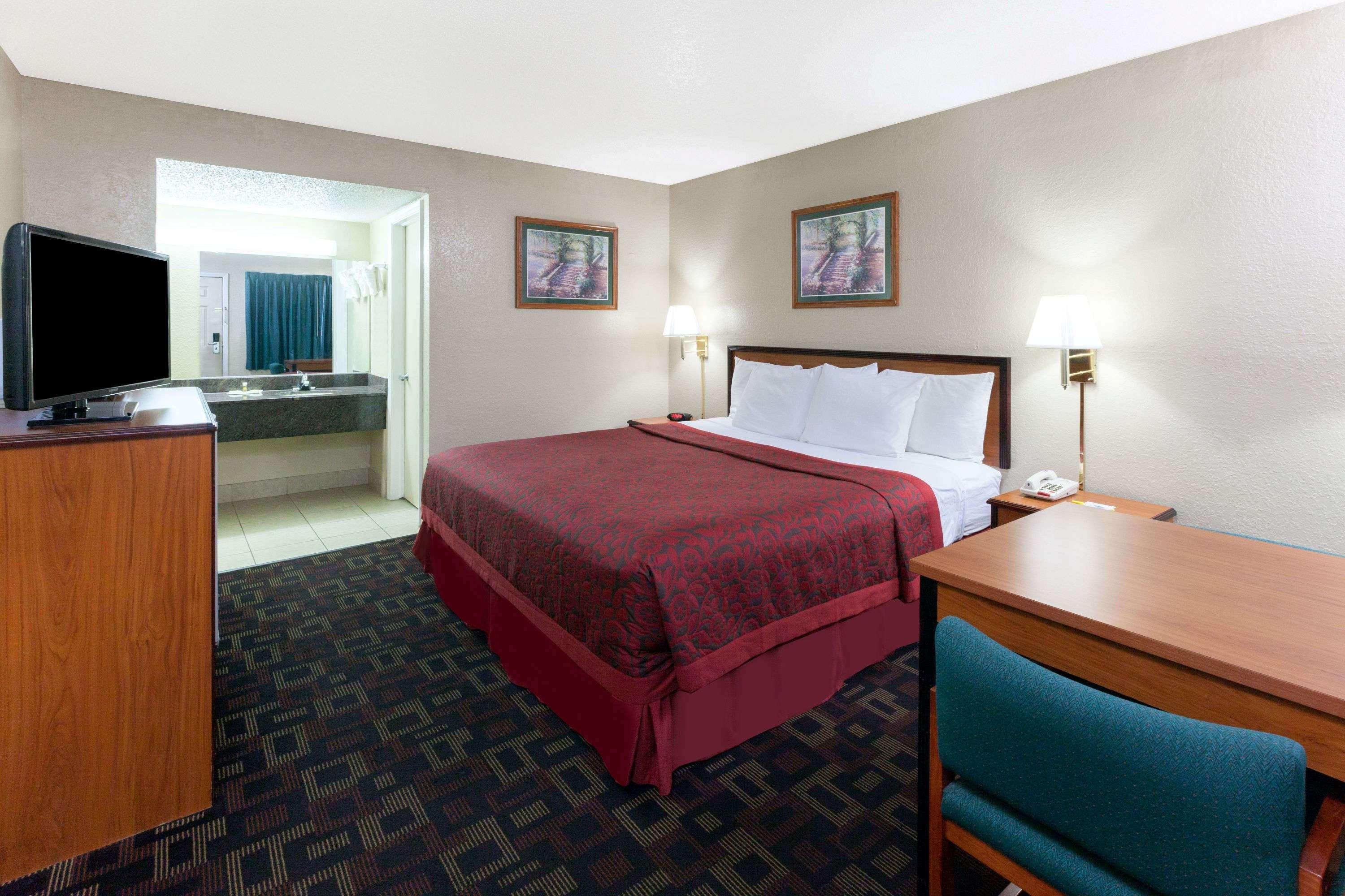 Days Inn Oklahoma City West Exteriör bild