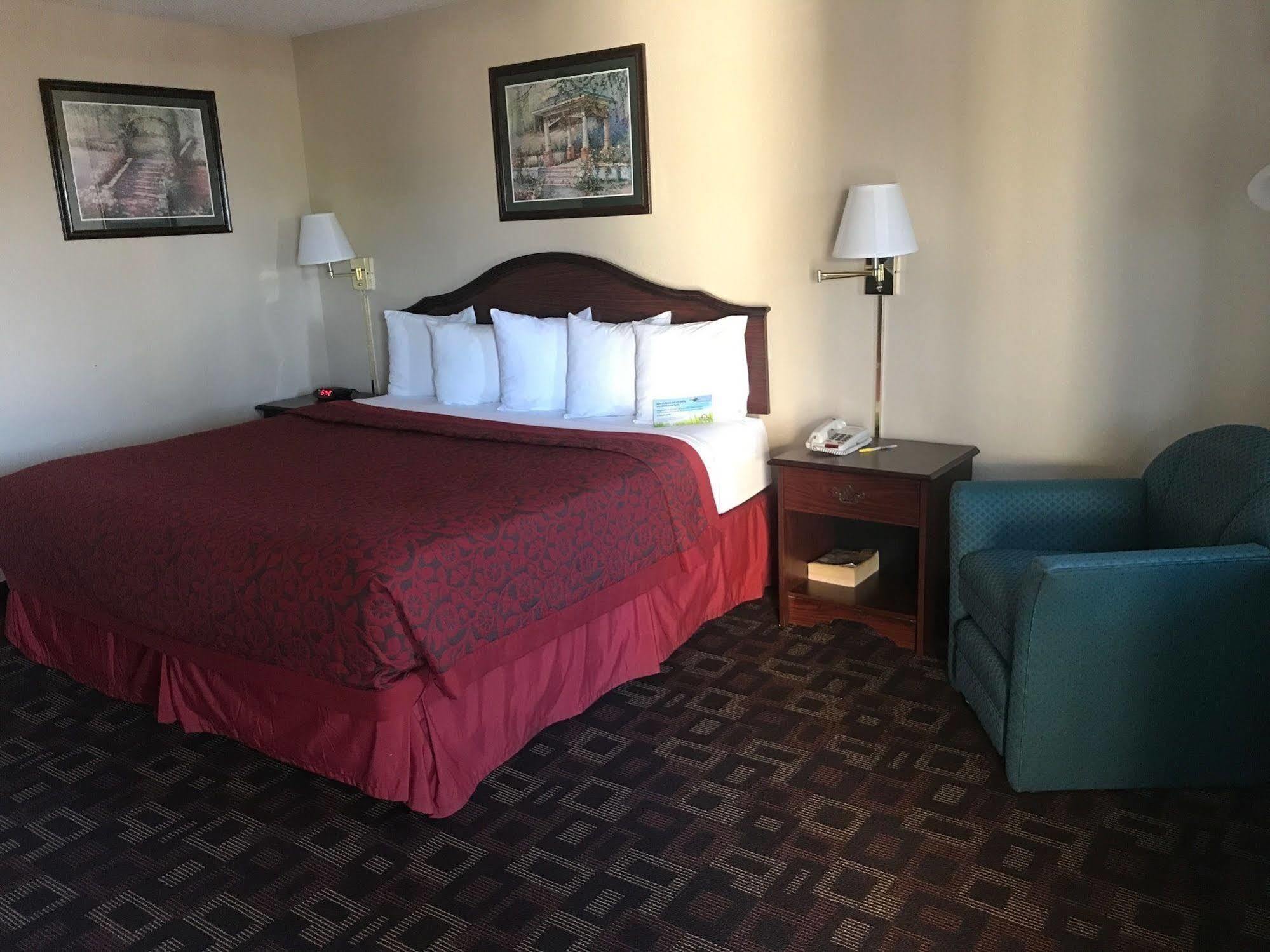 Days Inn Oklahoma City West Exteriör bild